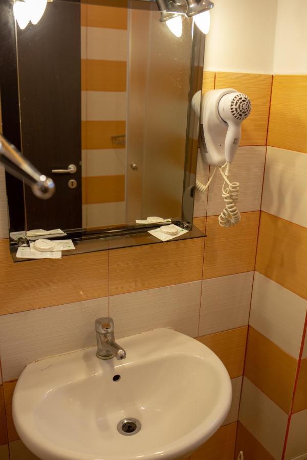 Curtea Brancoveneasca Hotel คอนสตันซา ภายนอก รูปภาพ